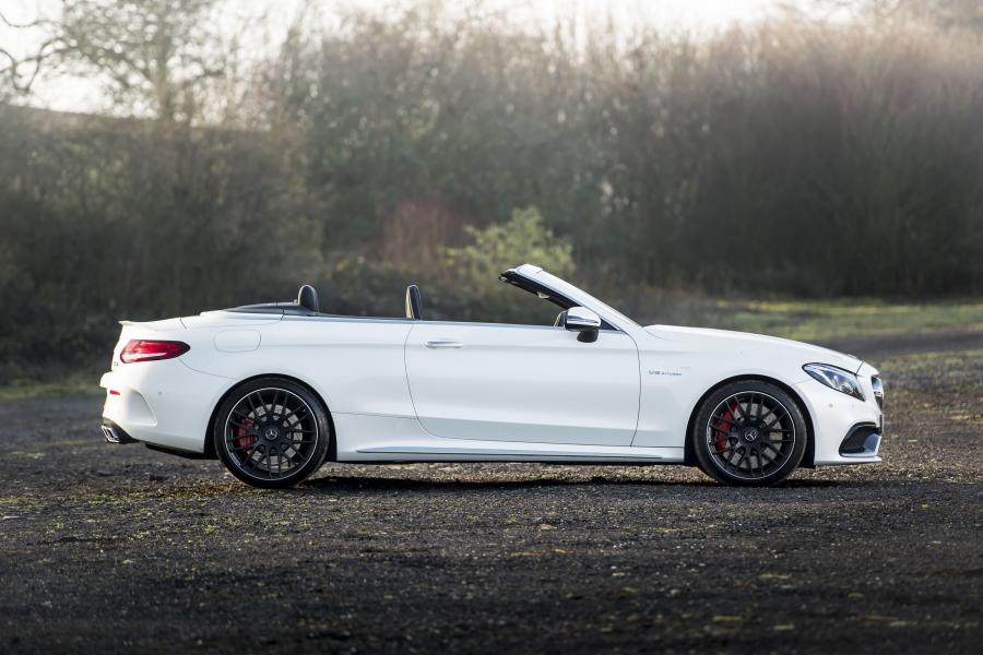  Mercedes-AMG C63 S Cabriolet 2016 года  (UK) (фото 9 из 30)